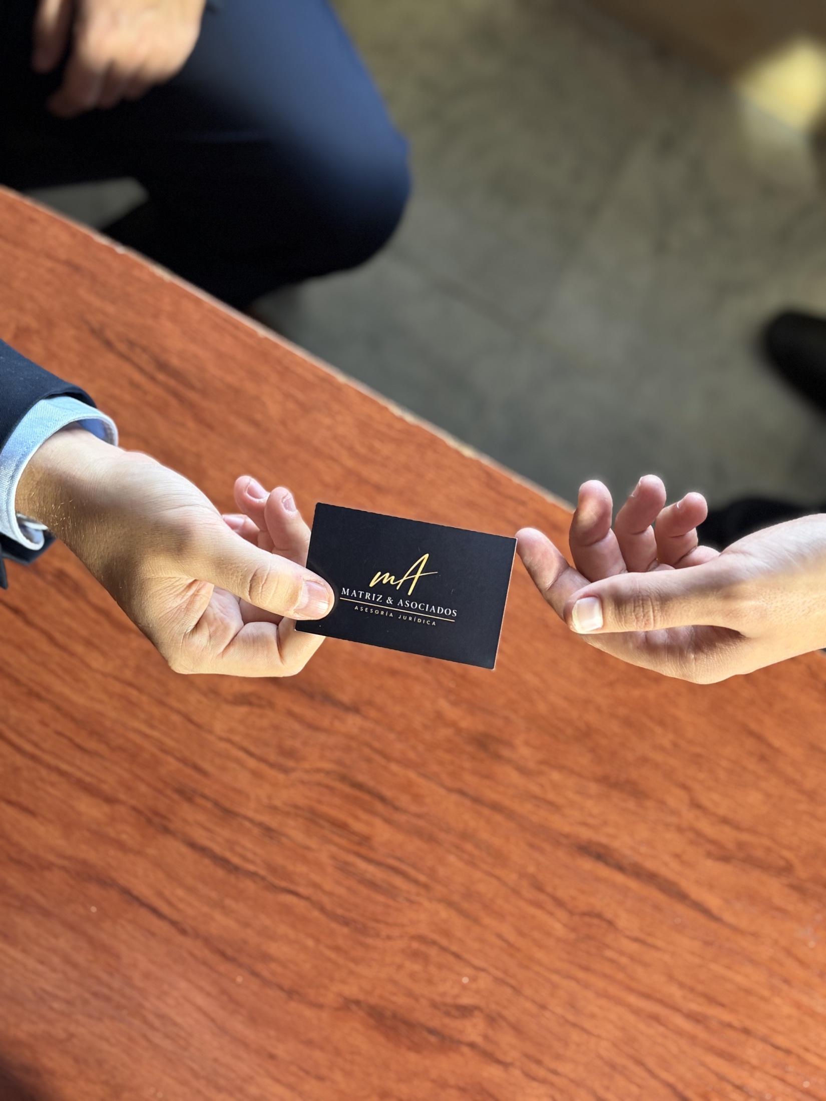 Tarjeta de Matriz Asociados